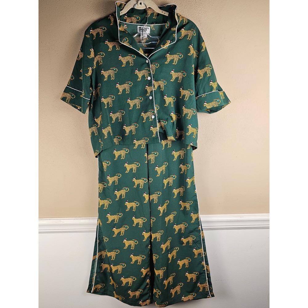 Bouffants & Broken‎ Hearts Womens Green Santa Leopard Print Pajamas Small